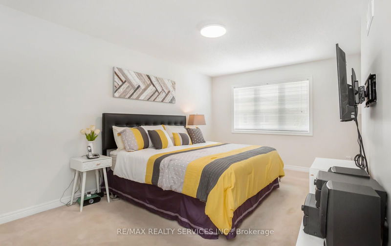 52 Sunny Glen Cres  Brampton, L7A 2C6 | Image 22