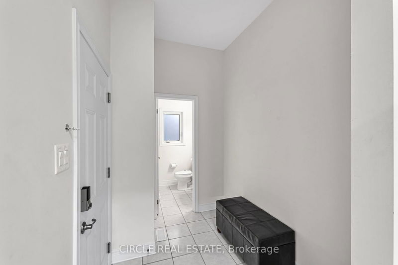 20 Branigan Cres  Halton Hills, L7G 0N2 | Image 2