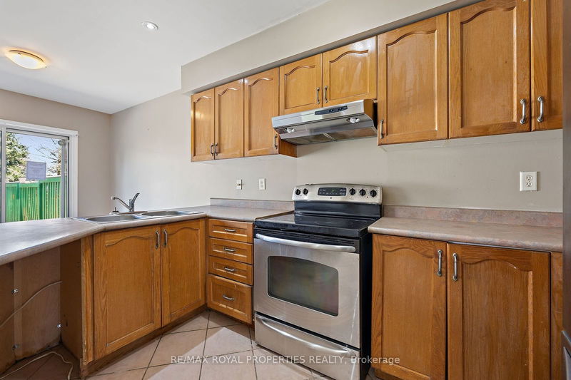 7173 Village Walk  Mississauga, L5W 1X2 | Image 12