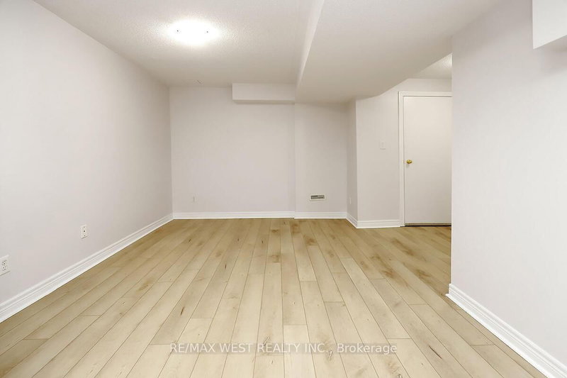 Bsmt - 5453 Festival Dr, Mississauga, L5M 0G6 | Image 3