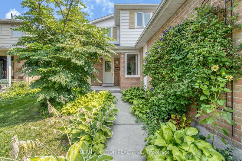 6539 Edenwood Dr  Mississauga, L5N 3H2 | Image 4