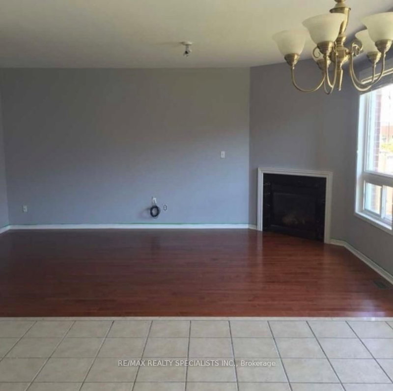 3152 Seabright Dr, Mississauga, L5M 0B4 | Image 2