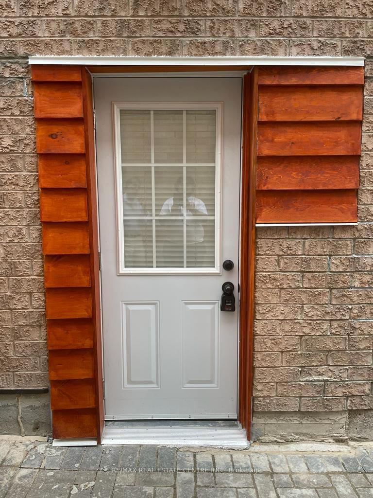 home for lease on 3179 Polo Place