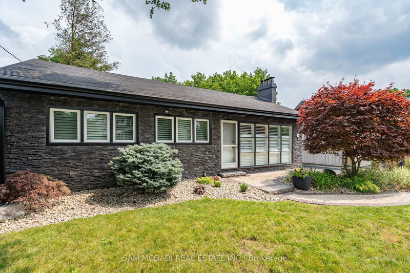 1140 Halliday Ave, Mississauga, L5E 1P9 | Image 2