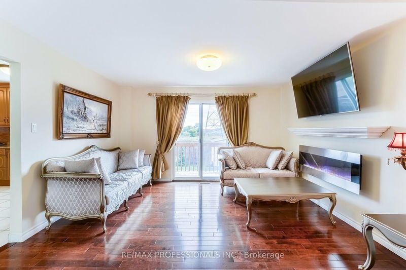 292 Laurentian Ave  Mississauga, L4Z 2S2 | Image 10