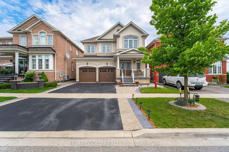 home for sale on 4 Lockport Crescent