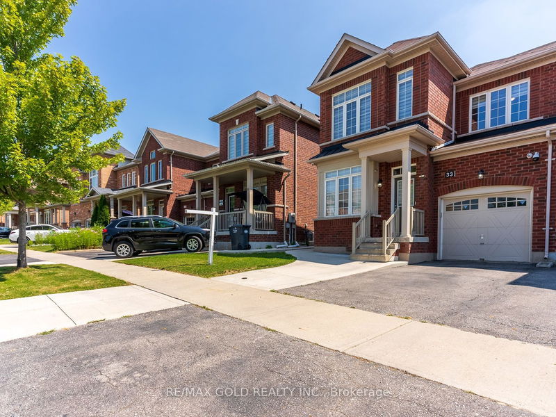 33 Baby Pointe Tr  Brampton, L7A 0W3 | Image 2