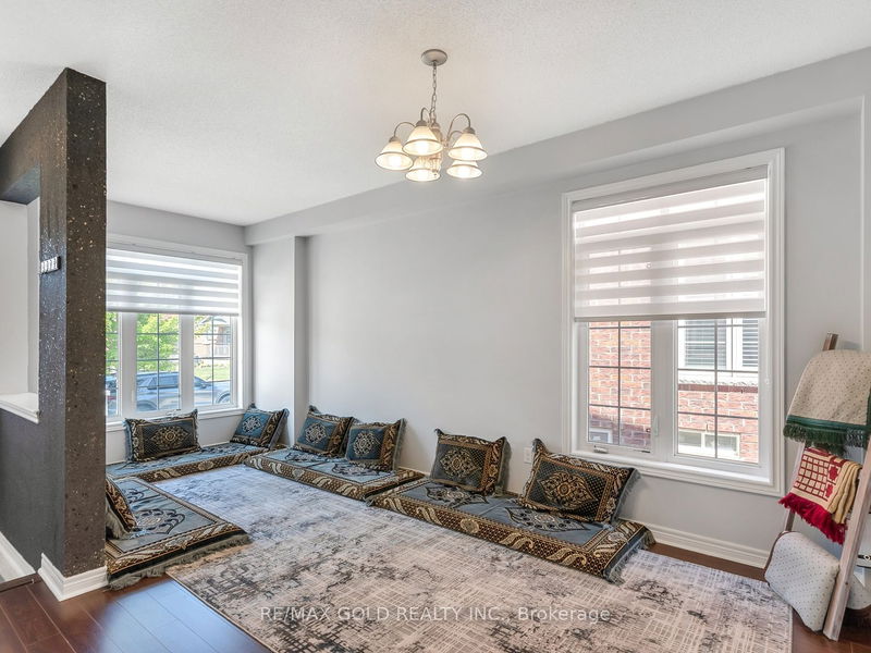 33 Baby Pointe Tr  Brampton, L7A 0W3 | Image 4