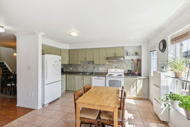 43 Tarragona Blvd  Toronto, M6N 5C2 | Image 15