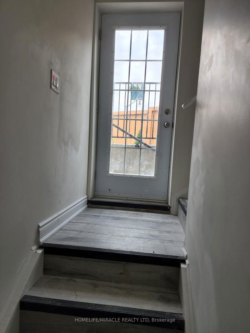 home for lease on 16 Maynada Road