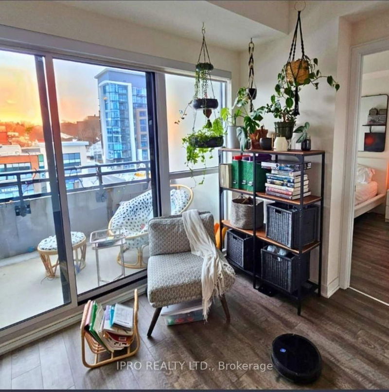 home for lease on 505-1 Neighbourhood Lane W