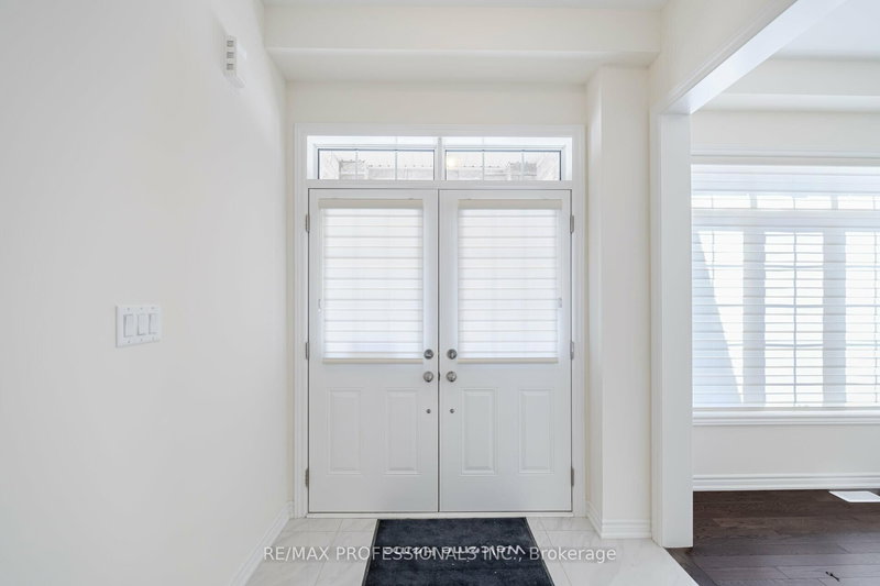 14 Spring Snow Rd, Brampton, L6Z 3N1 | Image 3