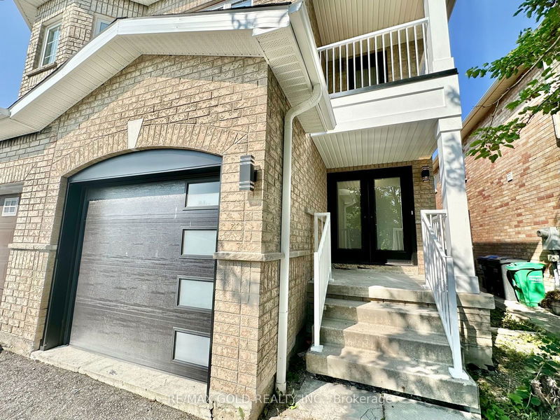 7099 Village Walk  Mississauga, L5W 1X5 | Image 2