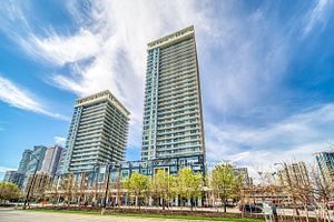 home for lease on 1503-360 Square One Drive