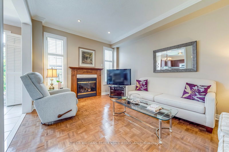 5621 Watersfield Ave  Mississauga, L5M 7E9 | Image 9