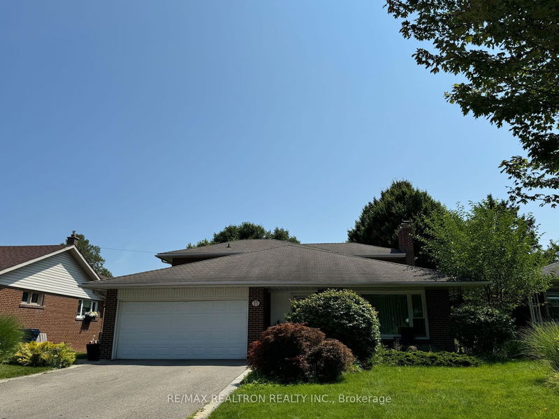 home for lease on 15 Broadfield Drive