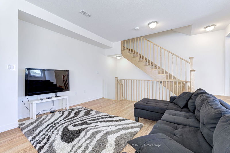 1561 Hilson Hts  Milton, L9T 7E7 | Image 10