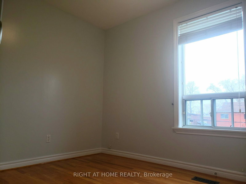 Upper - 984 Ossington Ave, Toronto, M6G 3V6 | Image 2