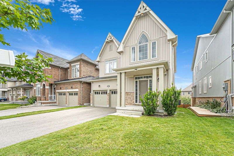 18 Drew Brown Blvd  Orangeville, L9W 6Z6 | Image 2