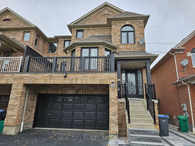 home for lease on 1680 Samuelson Circle