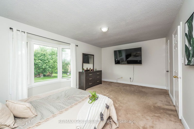 123 Meadow Dr  Orangeville, L6W 4J7 | Image 29