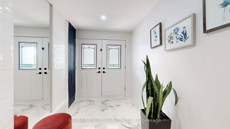 220 Gracefield Ave  Toronto, M6L 1L8 | Image 2