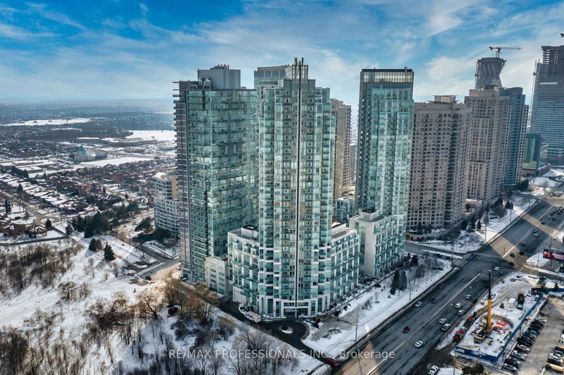 home for lease on 3105-220 Burnhamthorpe Road W