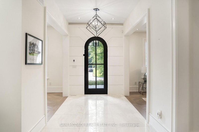 231 Wedgewood Dr, Oakville, L6J 4R6 | Image 2