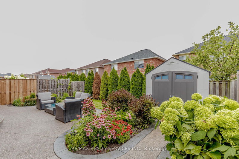 12 Benmore Cres  Brampton, L6P 2S8 | Image 35