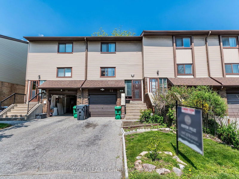 52 Carleton Pl  Brampton, L6T 3Z4 | Image 2