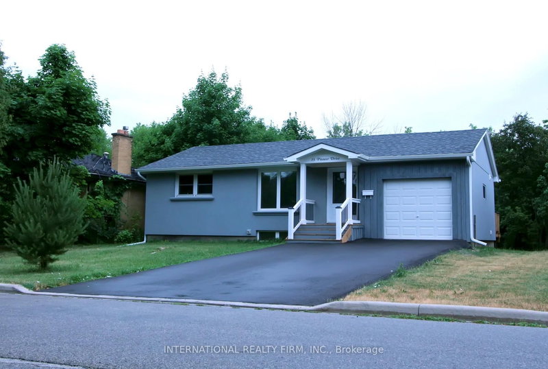 15 Pioneer Dr, Mississauga, L5M 1G8 | Image 2