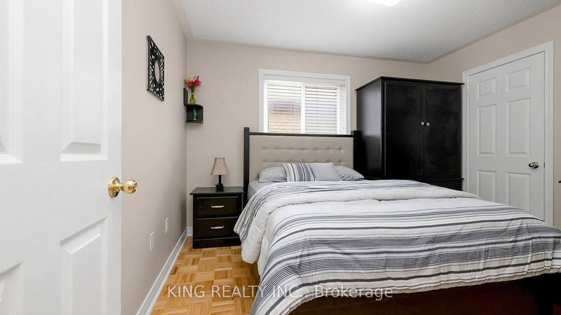 81 Turquoise Cres  Brampton, L6P 0Z8 | Image 25