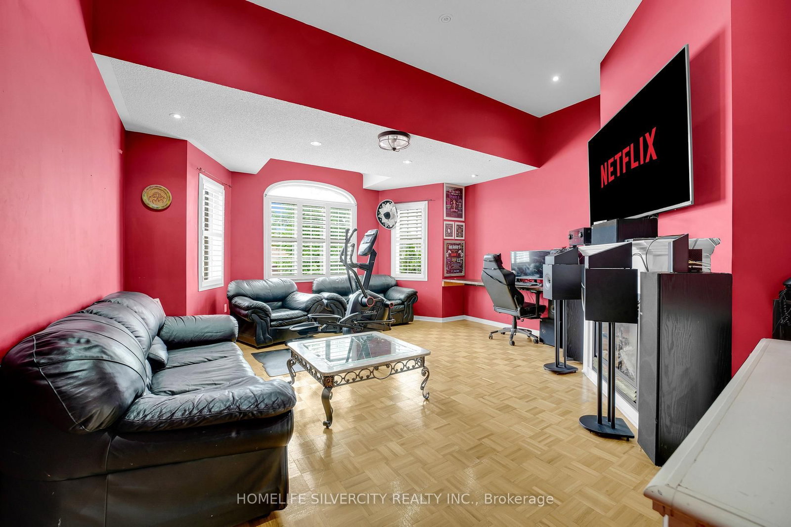 Listing Image 9