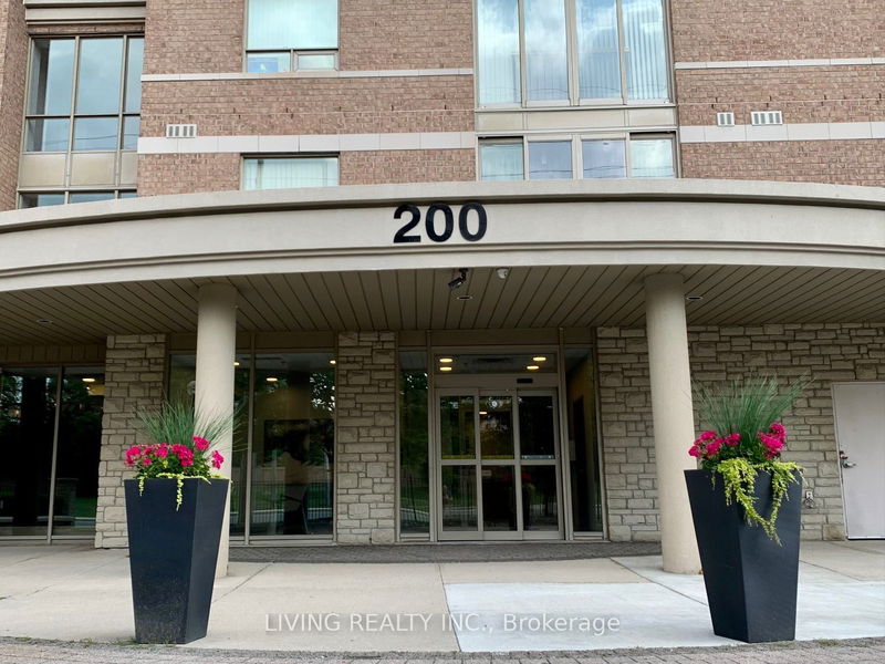 home for lease on 909-200 Burnhamthorpe Road E