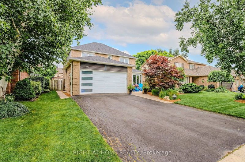 home for sale on 140 Laurier Avenue