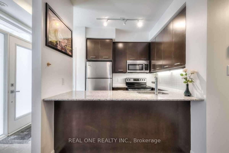 TH23 A - 370 Square One Dr, Mississauga, L5B 0E6 | Image 3