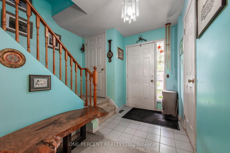 345 Rebecca Dr, Orangeville, L9W 4P5 | Image 3