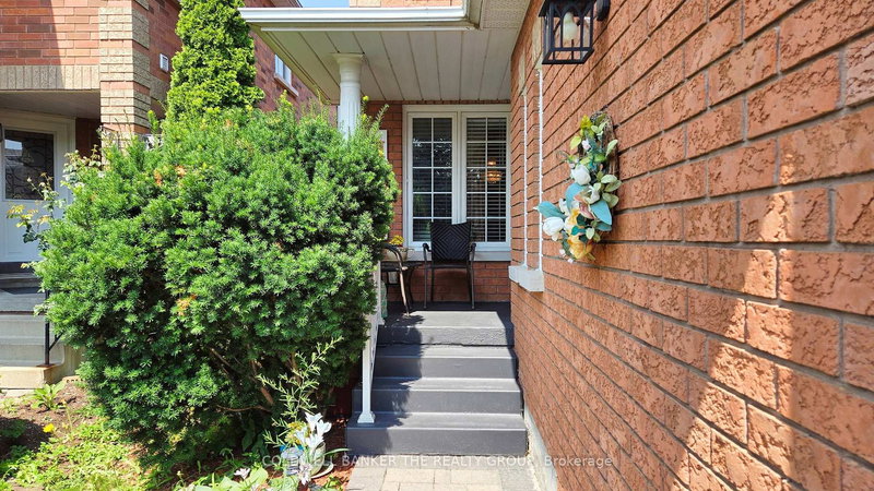 7 Colleyville St, Brampton, L7A 1H3 | Image 3