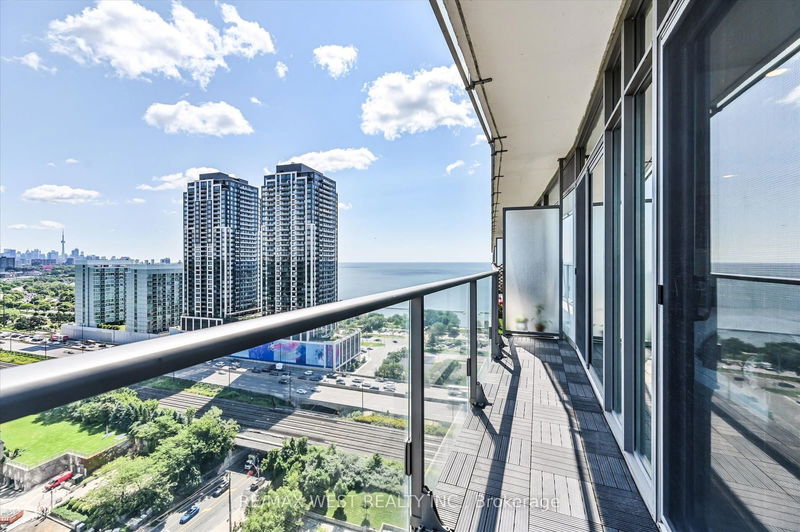  2113 - 103 The Queensway Ave  Toronto, M6S 5B3 | Image 22