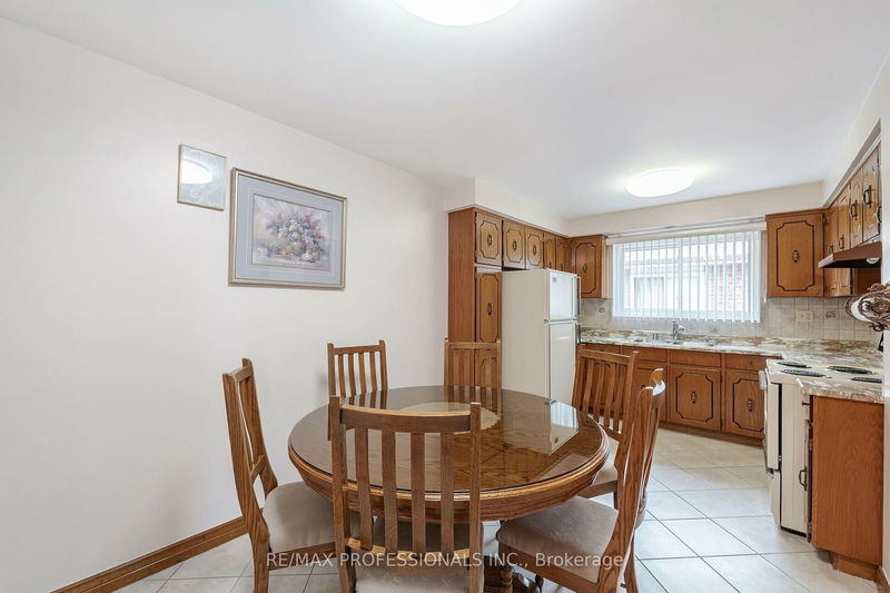 38 Leander St  Brampton, L6S 3M6 | Image 12