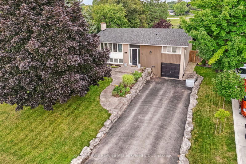 1284 Elgin Cres  Oakville, L6H 2J7 | Image 2