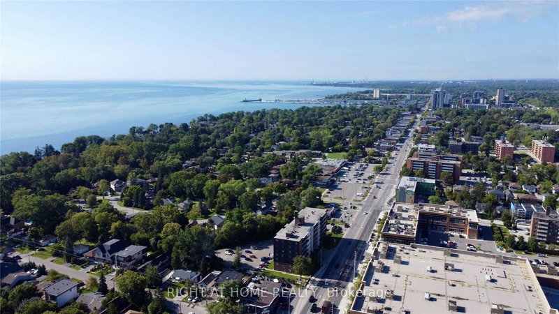 1012 Lagoon St, Mississauga, L5G 0B2 | Image 2