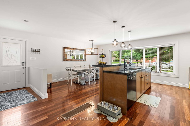 215 Zina St, Orangeville, L9W 1E9 | Image 3