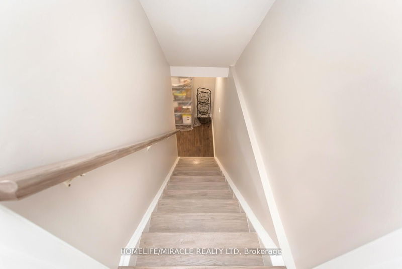 871 Mcduffe Cres  Milton, L9T 6M8 | Image 28