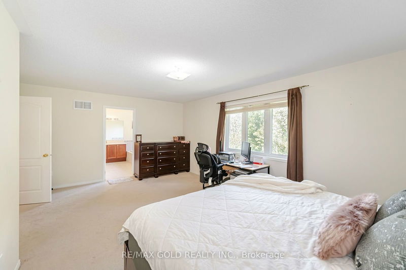 5227 Misty Pine Cres  Mississauga, L5M 8C1 | Image 22