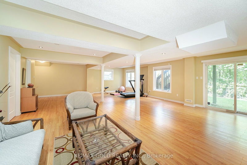 5227 Misty Pine Cres  Mississauga, L5M 8C1 | Image 34