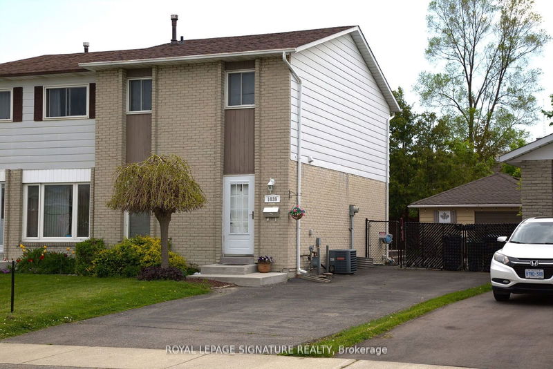 1039 Blairholm Ave  Mississauga, L5C 1G5 | Image 1