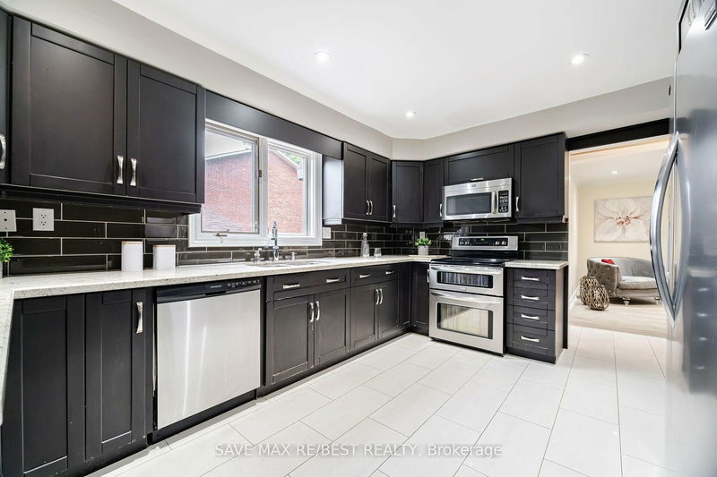 60 Scott St  Brampton, L6V 1S3 | Image 13