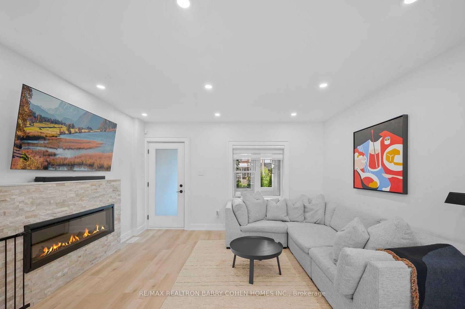 Listing Image 7