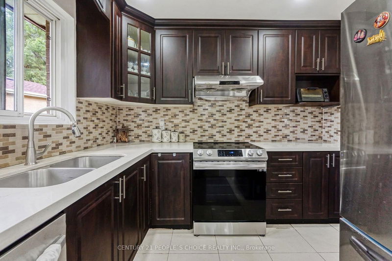 18 Northwood Dr  Brampton, L6X 2L2 | Image 7